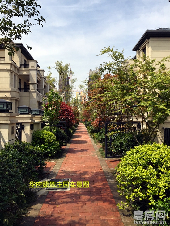 65万方国际化高品质住宅小区华府翡翠庄园,由别墅,花园洋房,11层高层